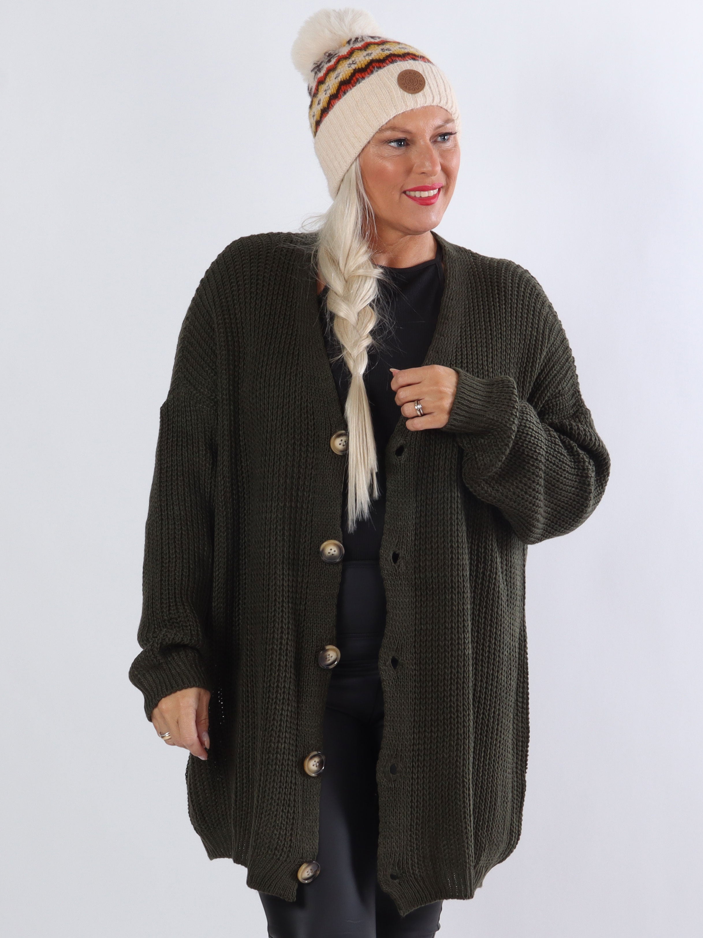 Millymy - Plus size kofta i stickad modell med stora knappar